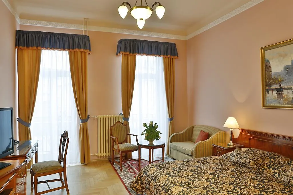 Hotel Kolonada Karlsbad 4*,